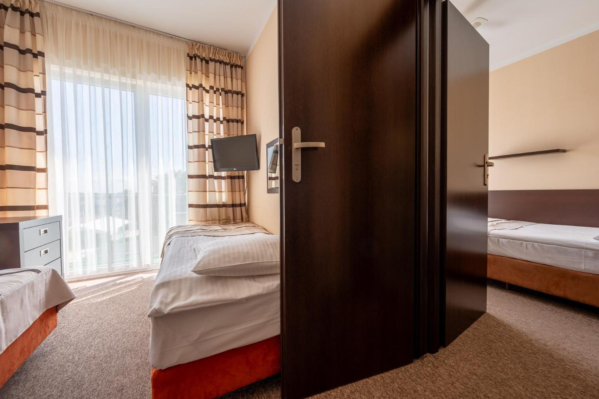 Albatros Spa & Ski ยารอสวาเวียซ ภายนอก รูปภาพ